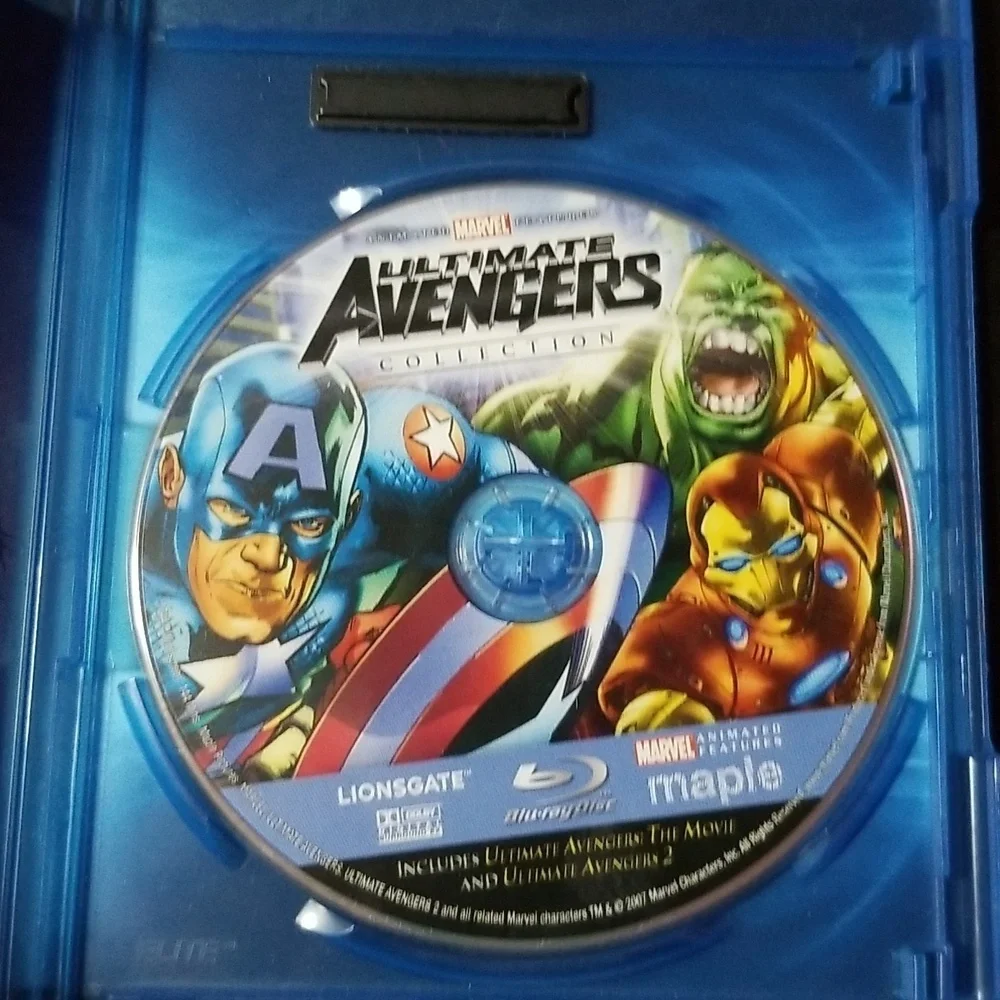 4/$20 Ultimate Avengers Collection Blu Ray - Picture 3 of 3